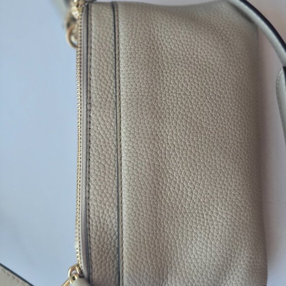 MICHAEL KORS PEBBLE LEATHER CROSSBODY & WALLET - Picture 10 of 15